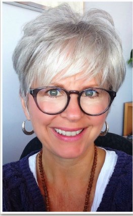 Hairstyles For Grey Hair Over 60 With Glasses