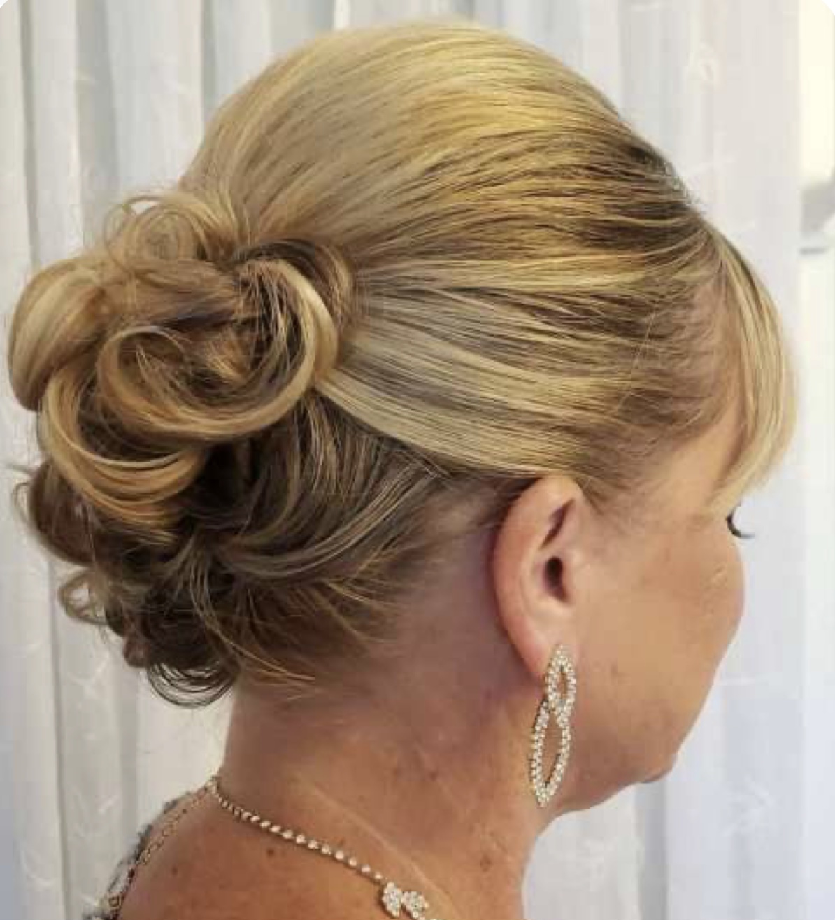 Short Hairstyles For Mother Of Bride Over 60