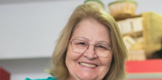 60 Easy Wash and Wear Haircuts for Over 50 Hair Cuts For Thick Hair For Women Over 50