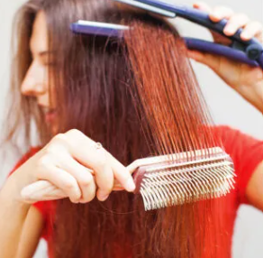 Straighten Your Hair With A Flat Iron