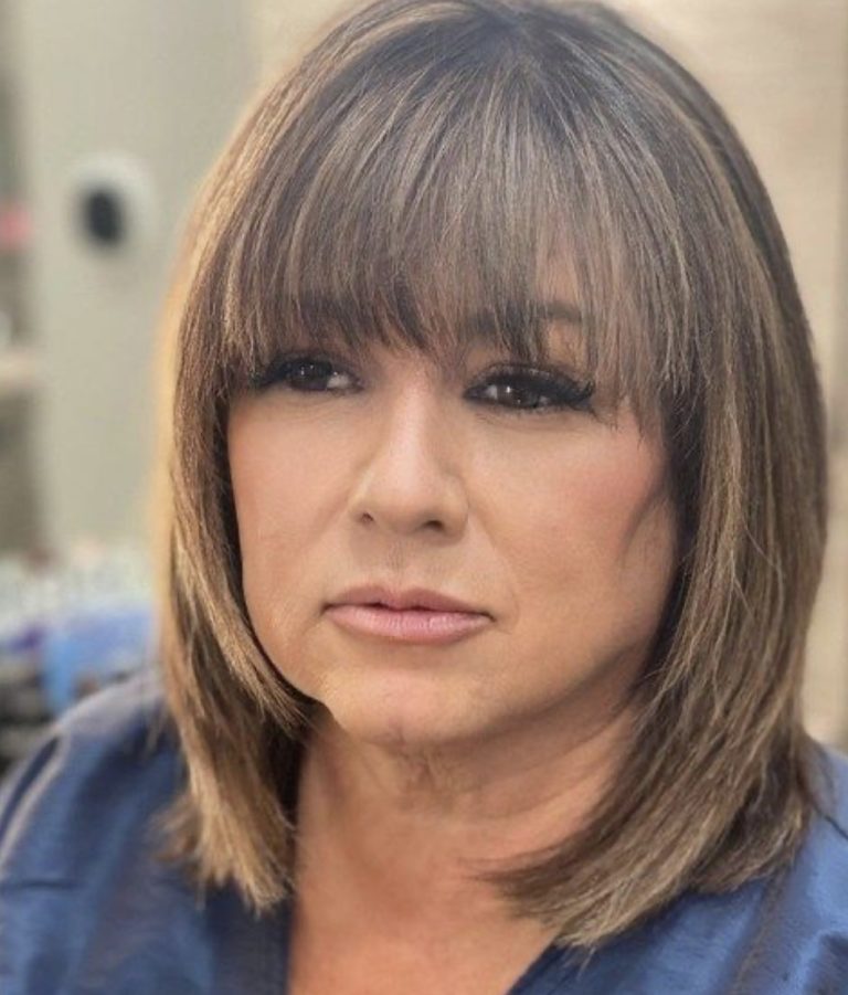 20 Best Hairstyles for Over 60 with Round Face