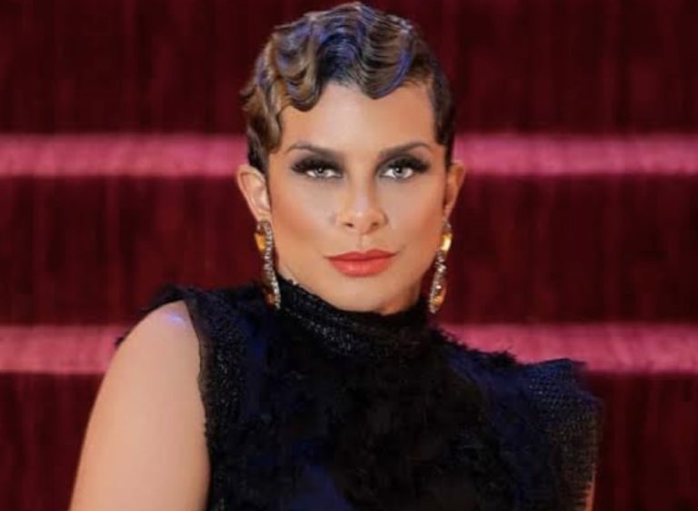 20-stylish-wedding-hairstyles-for-short-hair-over-50