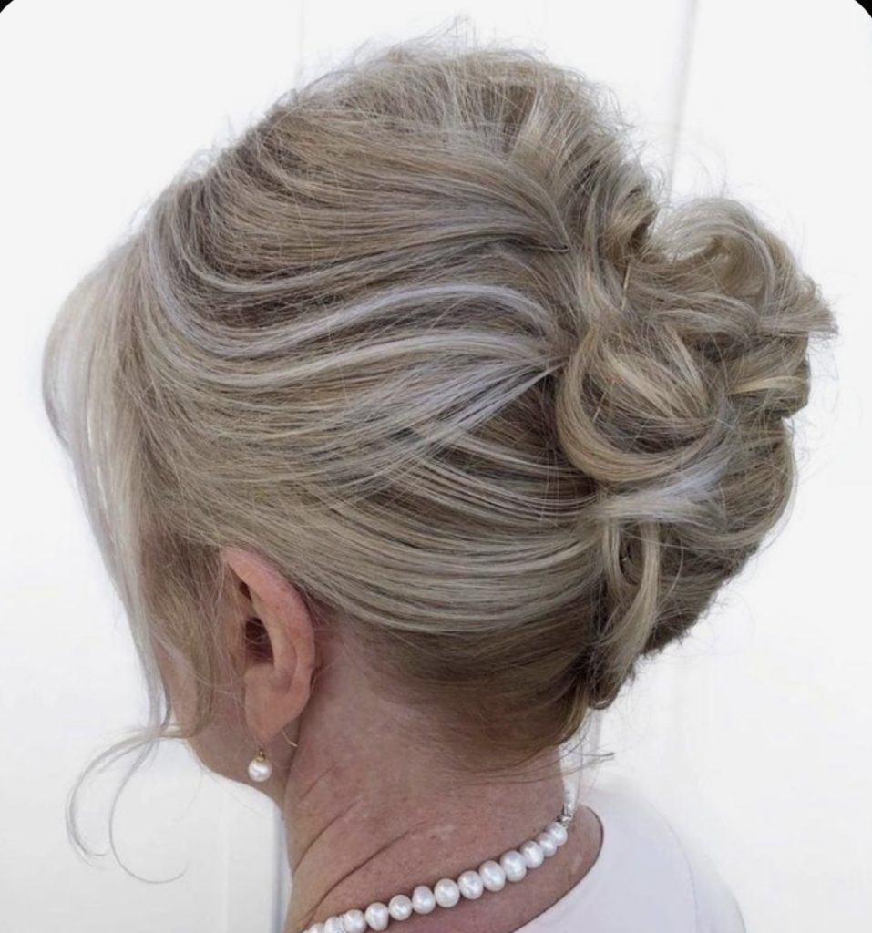 20 Stylish Wedding Hairstyles for Short Hair over 50